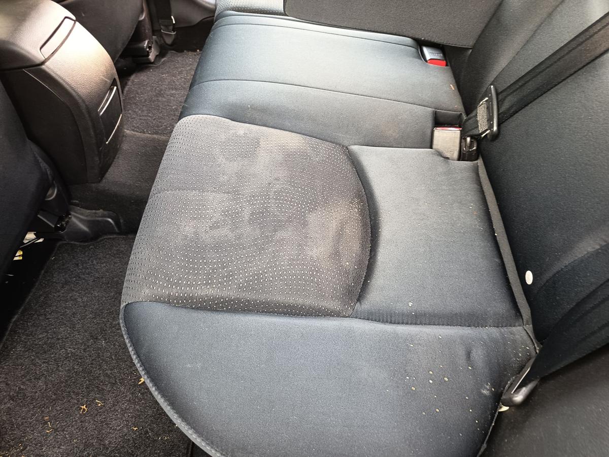 Mazda 6 GH original R&uuml;cksitzbank komplett Stoff schwarz grau Bj 2009