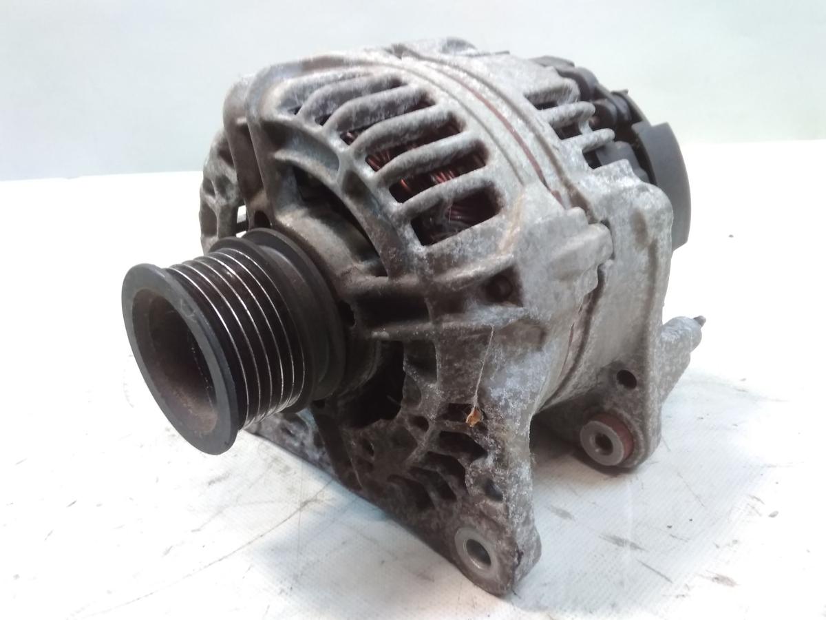 VW Polo 9N1 original Lichtmaschine Generator 90A 037903025M Bosch BJ2001