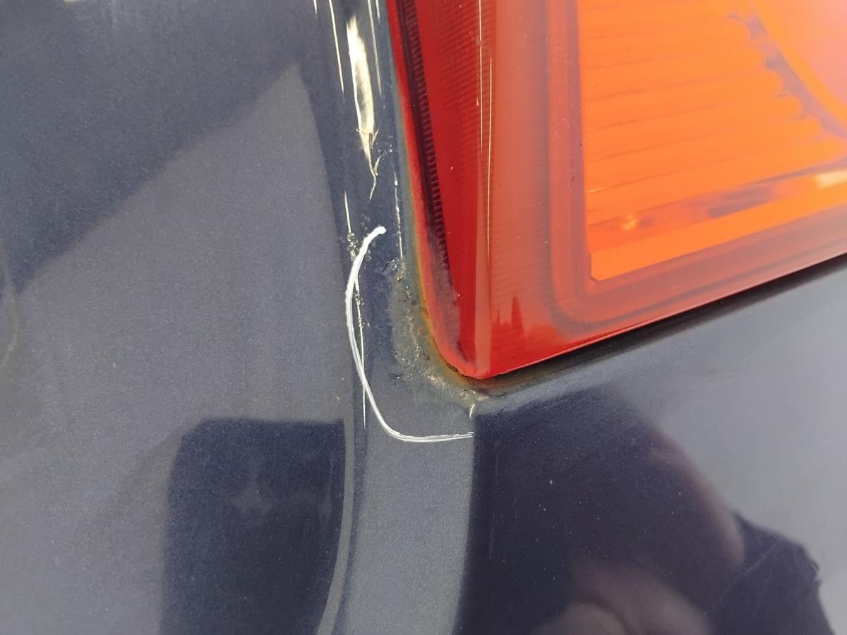 Kia Carens II Heckklappe 1C Imperial Blue Metallic mit Heckscheibe BJ2002 Mangel