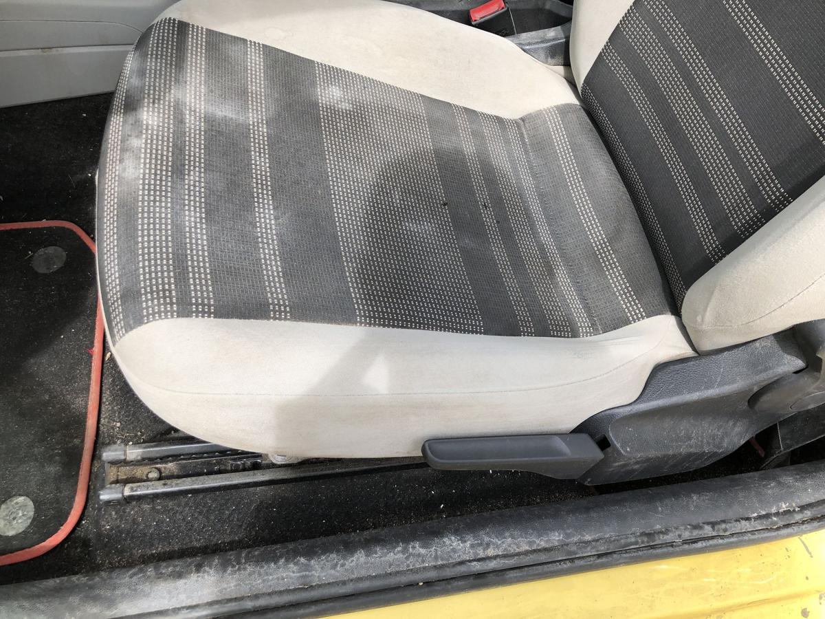 Seat Mii Typ AA Sitz vorn links Fahrersitz Stoff ohne Heizung 3 t&uuml;rer