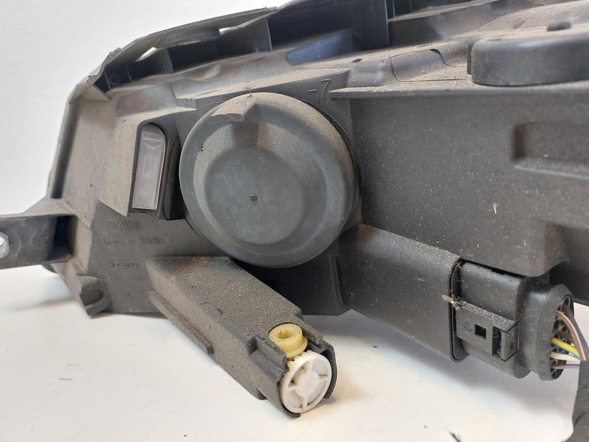 VW Passat 3C B6 Scheinwerfer vorn rechts Frontscheinwerfer Halogen Valeo OEM