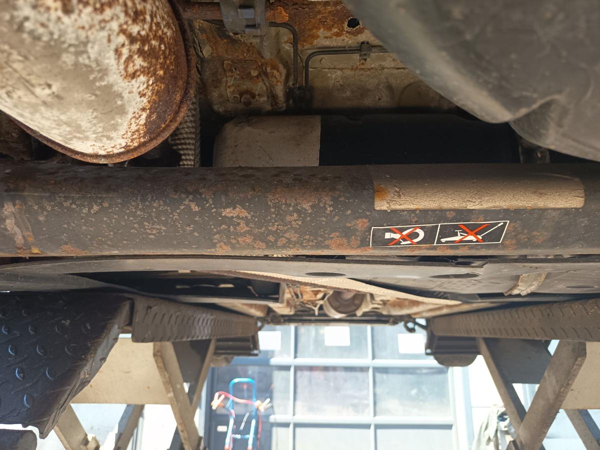 Citroen C4 5t&uuml;rig original Hinterachse Tr&auml;ger scheibengebremst 135Tkm Bj 2008