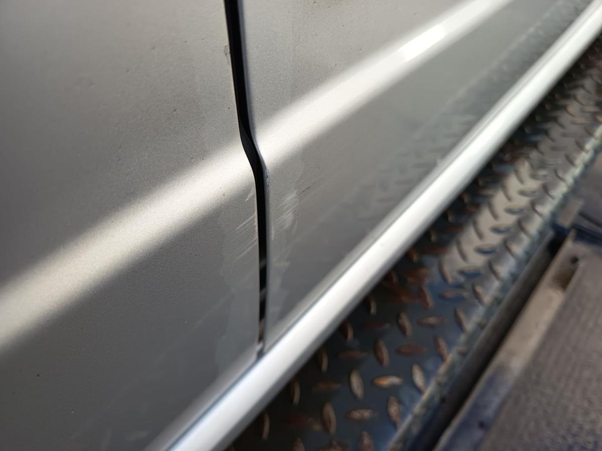 Skoda Fabia 6Y original T&uuml;r vorn rechts Beifahrer Rohbau F7T Diamantsilber Bj 02