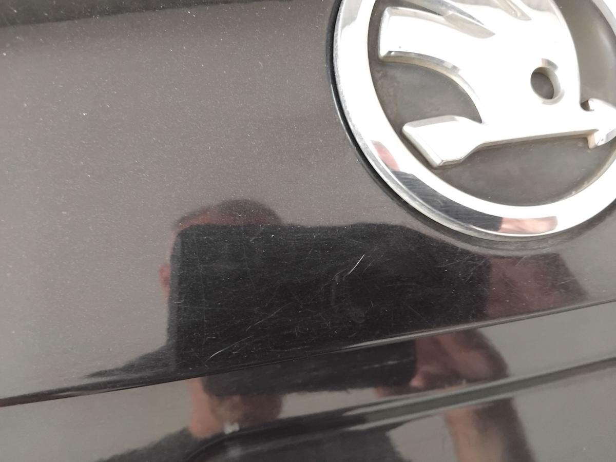 Skoda Rapid NH Spaceback Heckklappe LF9R Blackmagic inkl.Scheibe dunkel BJ2013