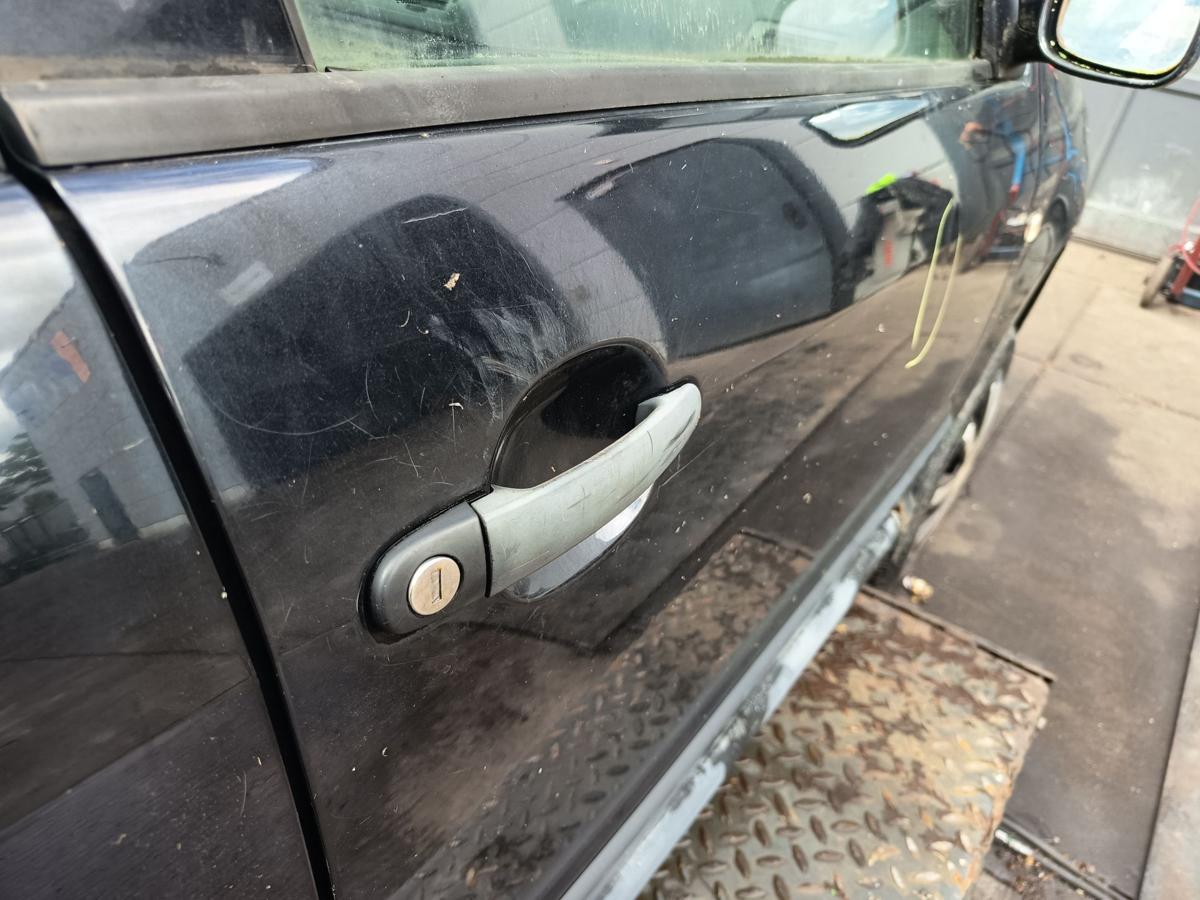 Skoda Fabia 6Y original T&uuml;r vorn rechts Beifahrer Rohbau F9R Black Magic Bj 2004
