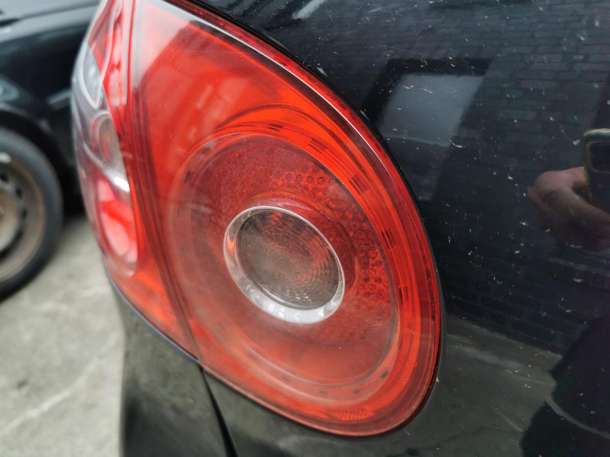 VW Golf V 5 1K Rückleuchte Schlussleuchte Rücklicht hinten innen links
