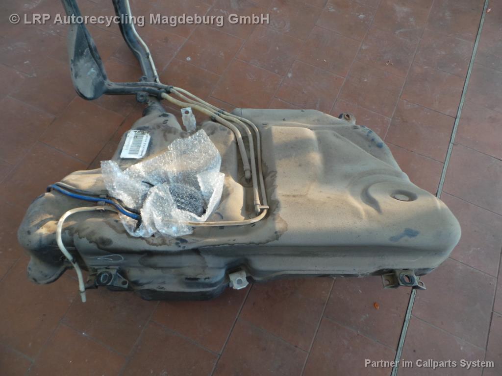 Tank Kraftstoffbehälter Kraftstofftank Benzintank VW Polo 9N1 4 trg Stufenheck