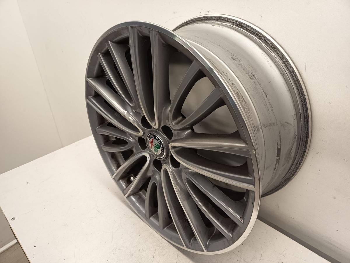 Alfa Romeo Giulia original Alu Einzelfelge 156107471 8x18 ET33 Bj 2018