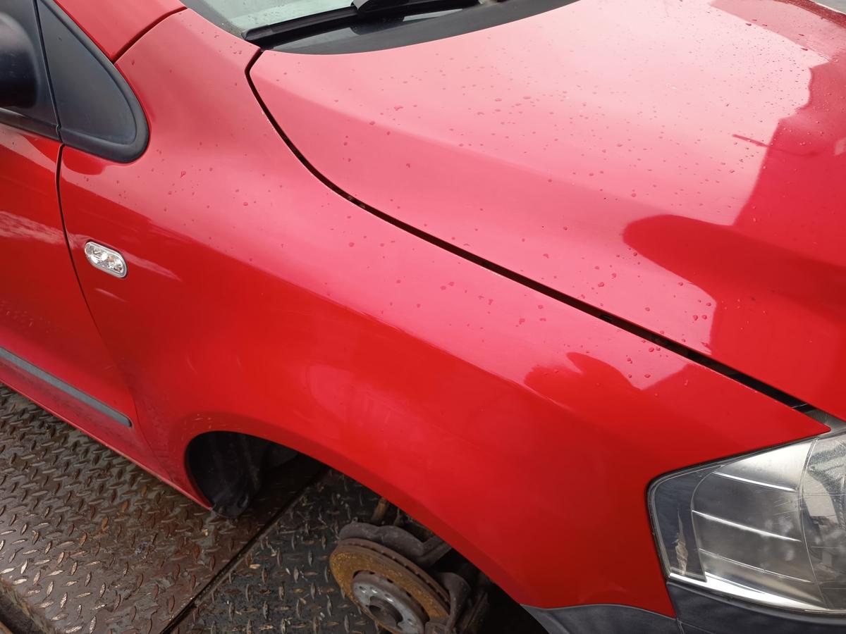 VW Fox original Kotfl&uuml;gel rechts Front Y3D Tornadorot Baujahr 2007