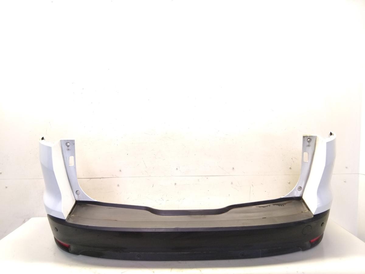Ford Focus 3 Facelift Kombi original Stossf&auml;nger hinten mit PDC frostwei&szlig; BJ2015