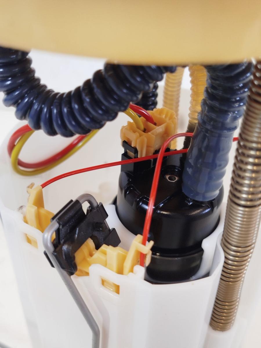 Ford Focus DYB CEW Turnier Kraftstoffpumpe Dieselpumpe 1.5TDCI 77kw Tankpumpe