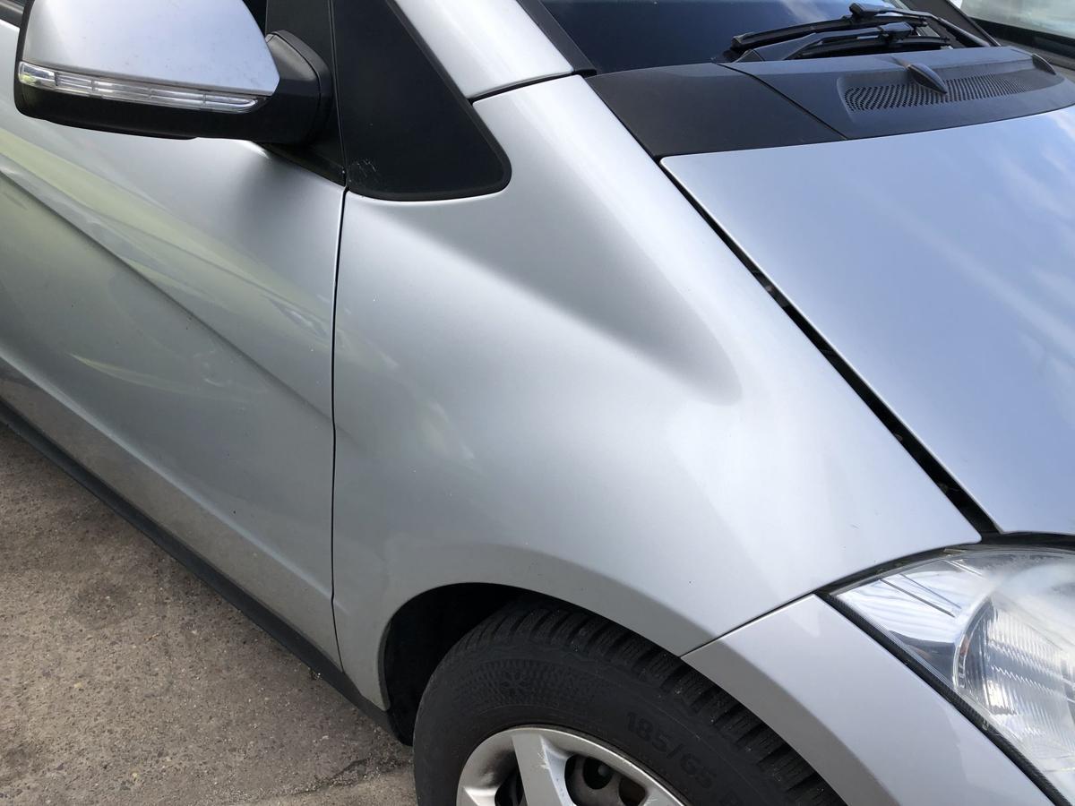 Mercedes W169 A Klasse Kotfl&uuml;gel vorn rechts Beifahrerseite 761 Polarsilber