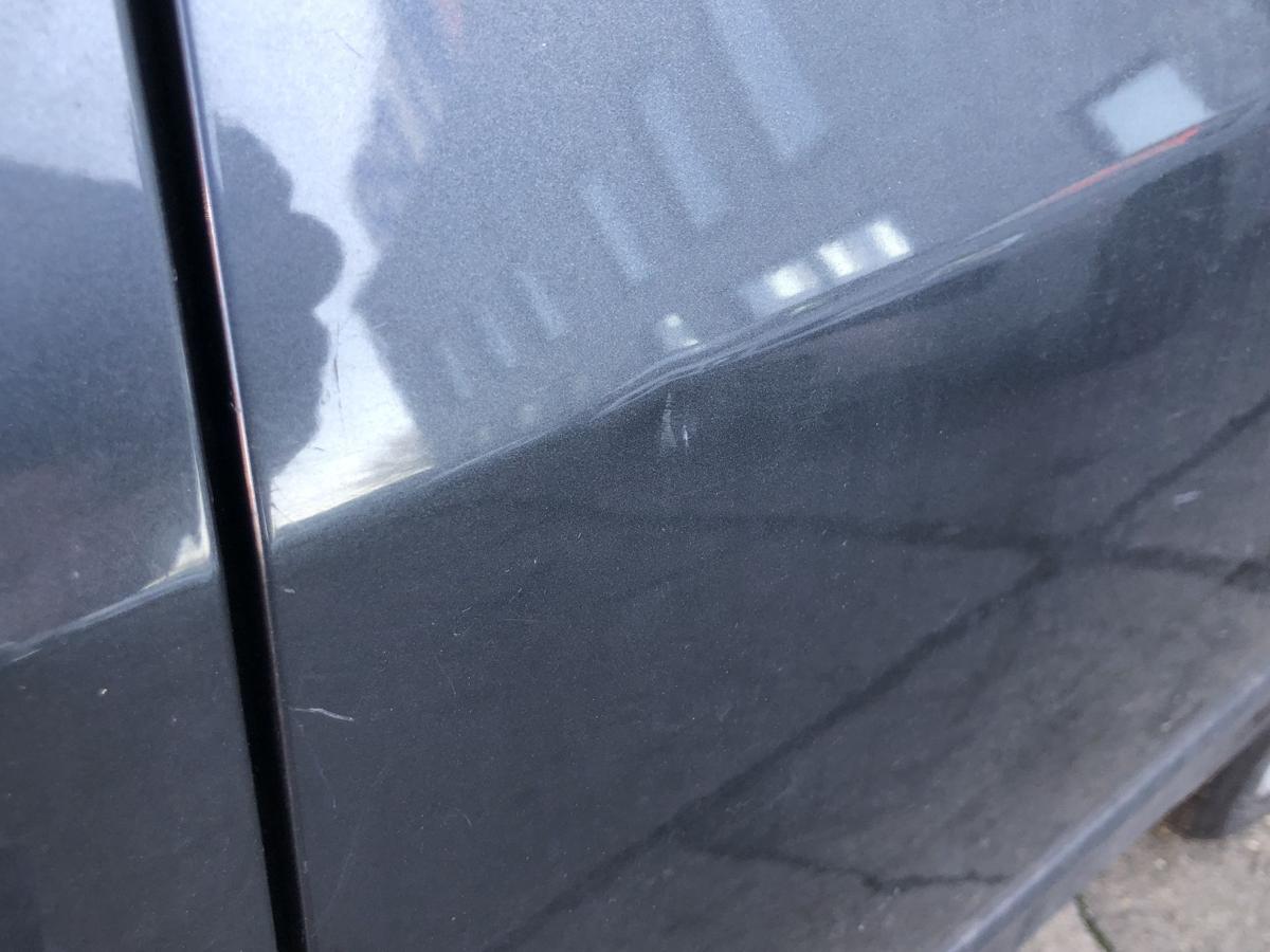 Skoda Fabia 5J T&uuml;r hinten links Fondt&uuml;r nur 5 t&uuml;rer LF8J Antracit Grey