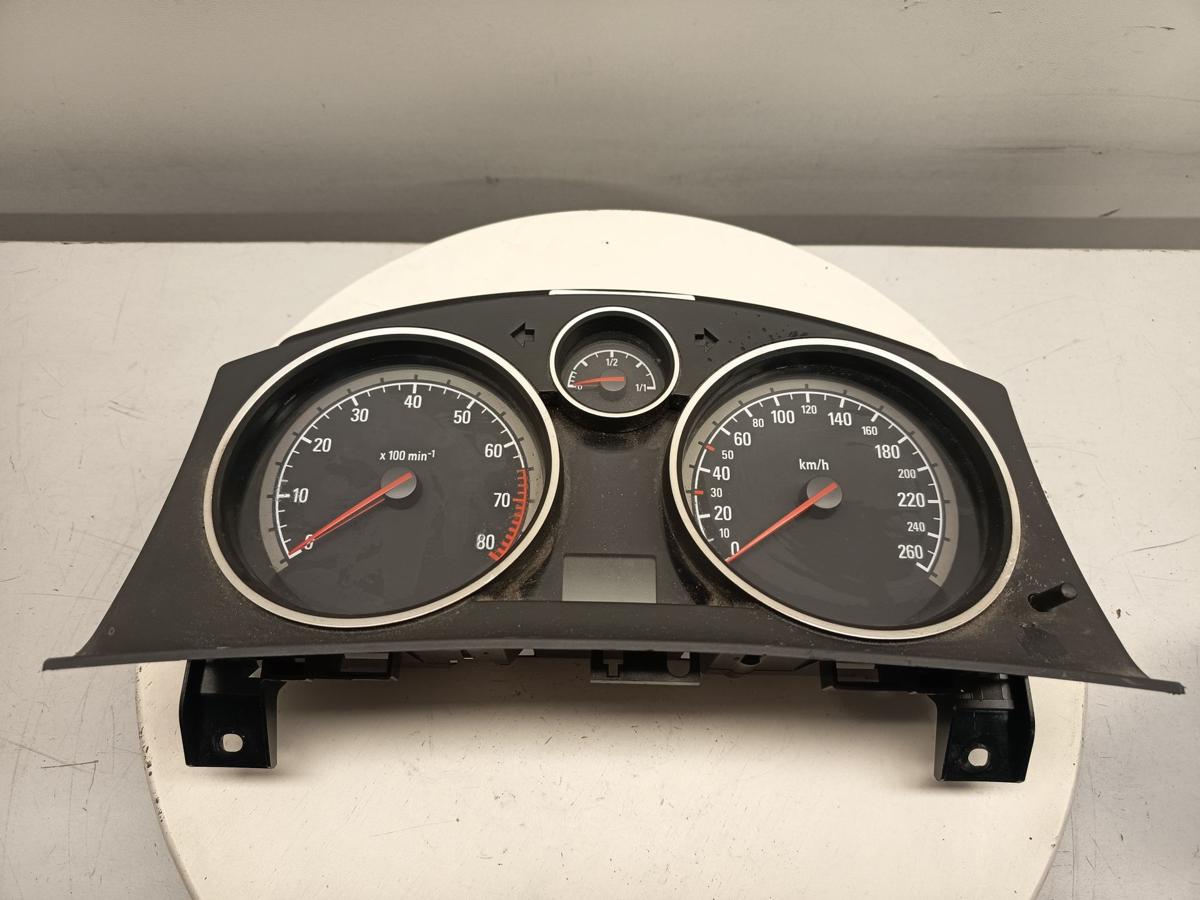 Opel Astra H original Kombiinstrument Tacho zur&uuml;ckgesetzt Baujahr 2008