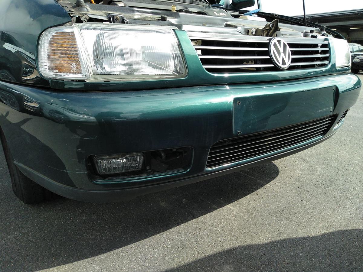 VW Polo Variant & Classic 6K Sto&szlig;f&auml;nger Sto&szlig;stange vorn yuccagr&uuml;n Bj.1997