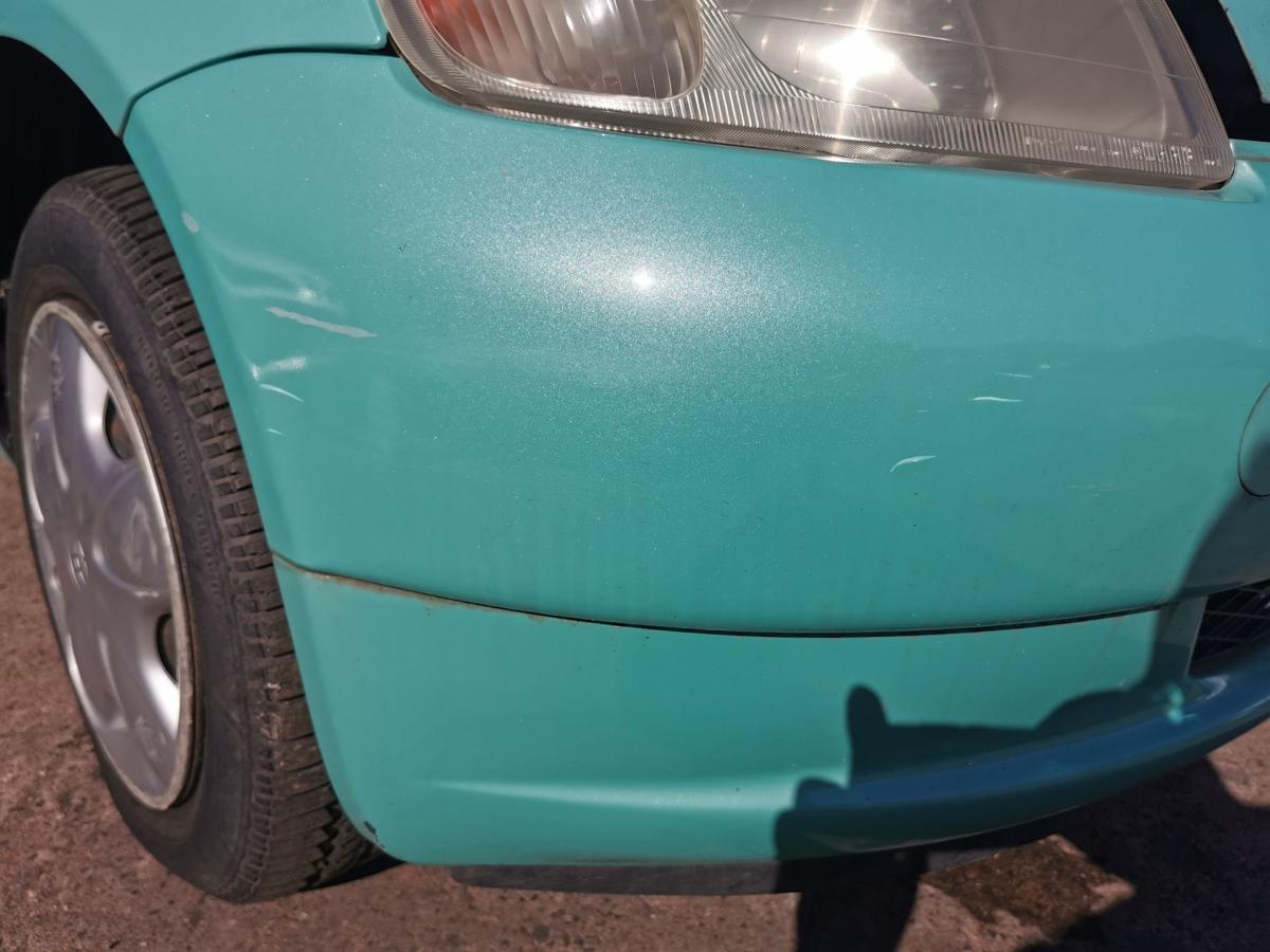 Toyota Yaris XP10 Stossstange Stossfänger Bumper vorn 764 Light Aqua Met bis 03