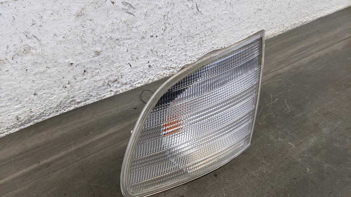 Mercedes Vito 638 Blinker Blinkleuchte vorn links weiss Valeo