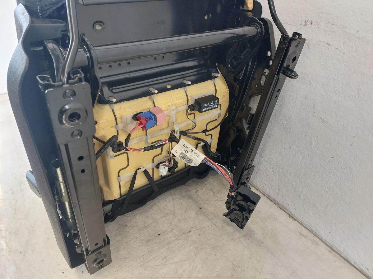 Renault Megane III 3 Sitz vorn rechts Beifahrersitz Stoff Heizung Stoffsitz