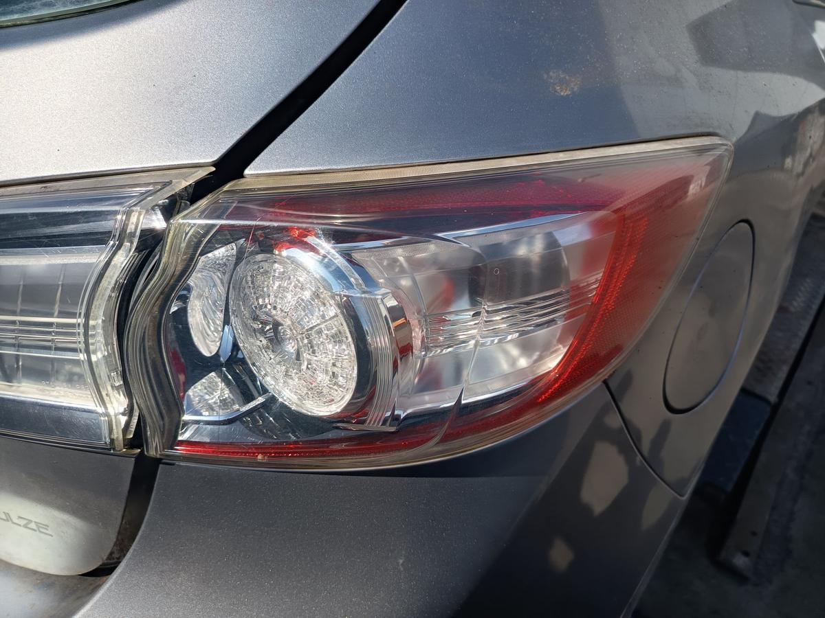 Mazda 3 BL original R&uuml;ckleuchte rechts aussen Baujahr 2010
