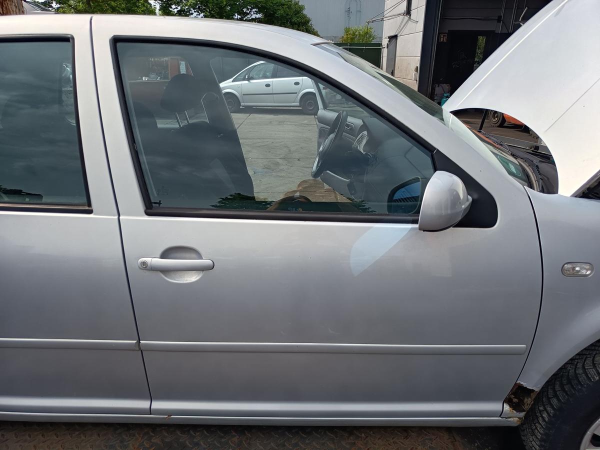 VW Golf IV original T&uuml;r vorn rechts Beifahrer Rohbau B7Z Satinsilber Bj 1998