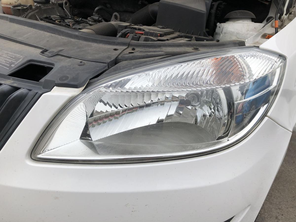 Skoda Fabia 2 5J ab2010 Scheinwerfer links Frontscheinwerfer Halogen H4 Hella