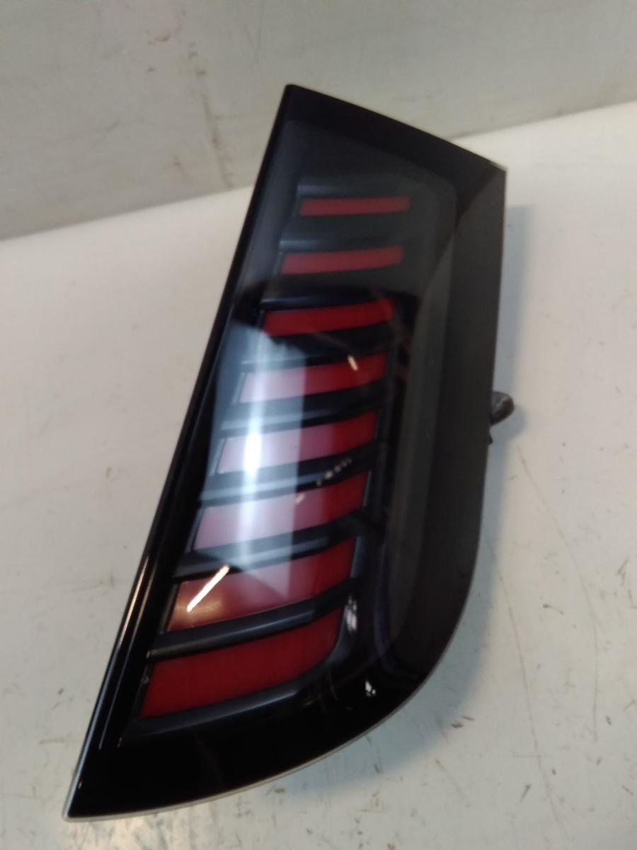 Volvo EX30 original R&uuml;ckleuchte Heckleuchte rechts oben LED Bj.2024