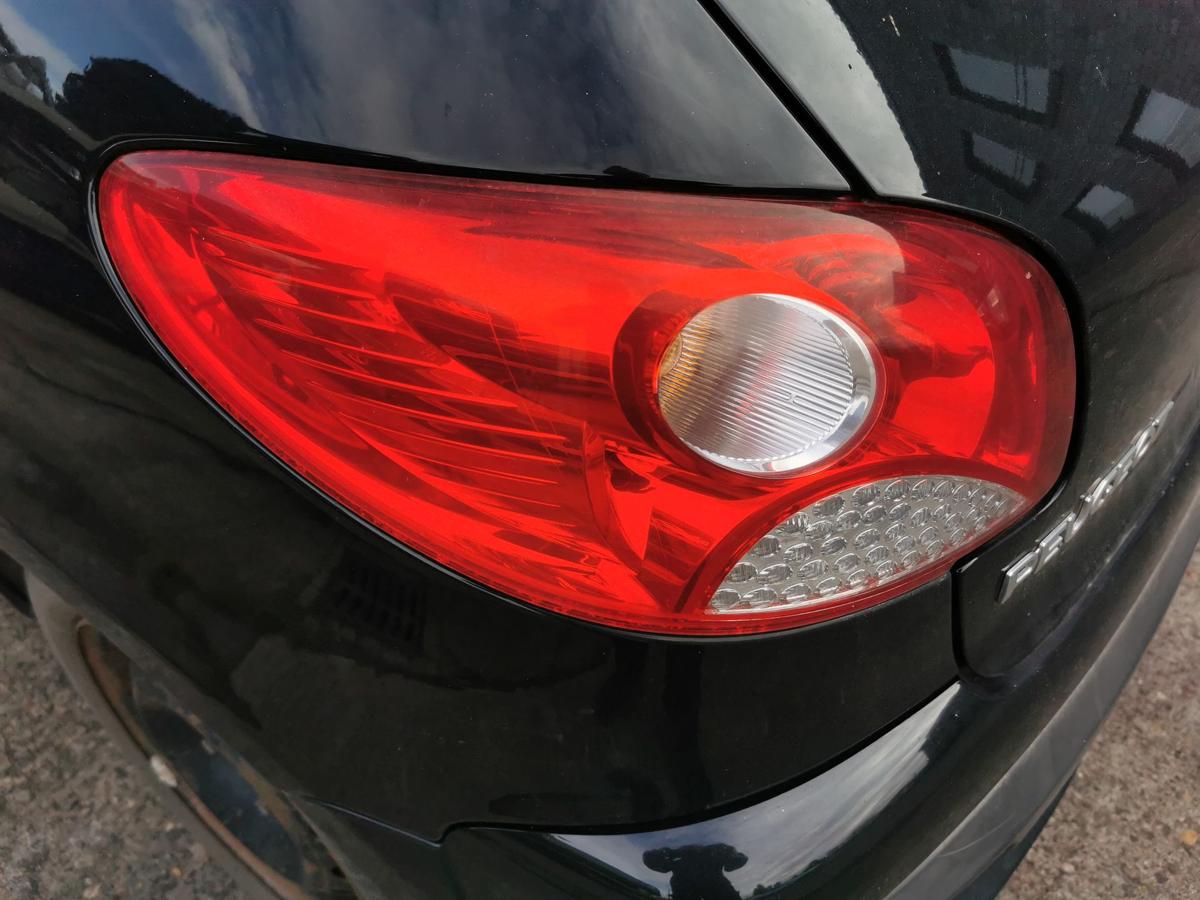 Peugeot 206+ 2M Rückleuchte Schlussleuchte Rücklicht Schlusslicht hinten links