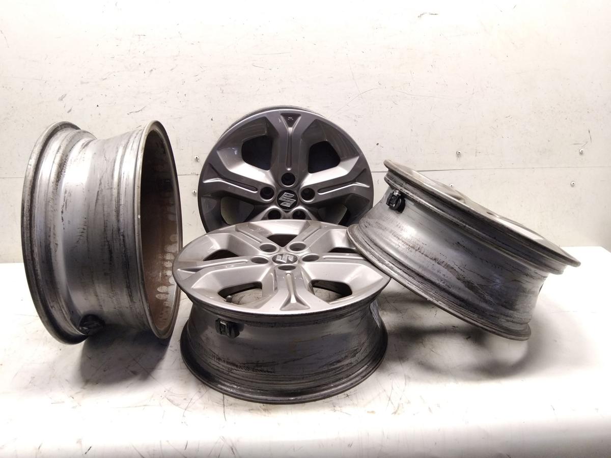 Suzuki Vitara LY original Satz Alufelgen 6.5Jx17CH ET50 BJ2017