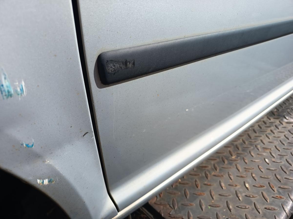 VW Golf IV 5t&uuml;rer original T&uuml;r vorn links Fahrer B7Z Satinsilber Bj 1999