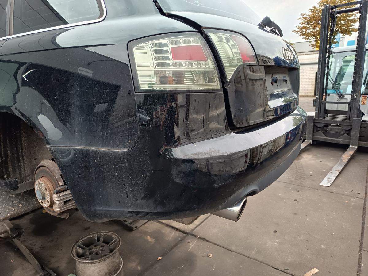 Audi A4 B7 Avant original Sto&szlig;stange F&auml;nger hinten Heck Y9B Brillantschwarz