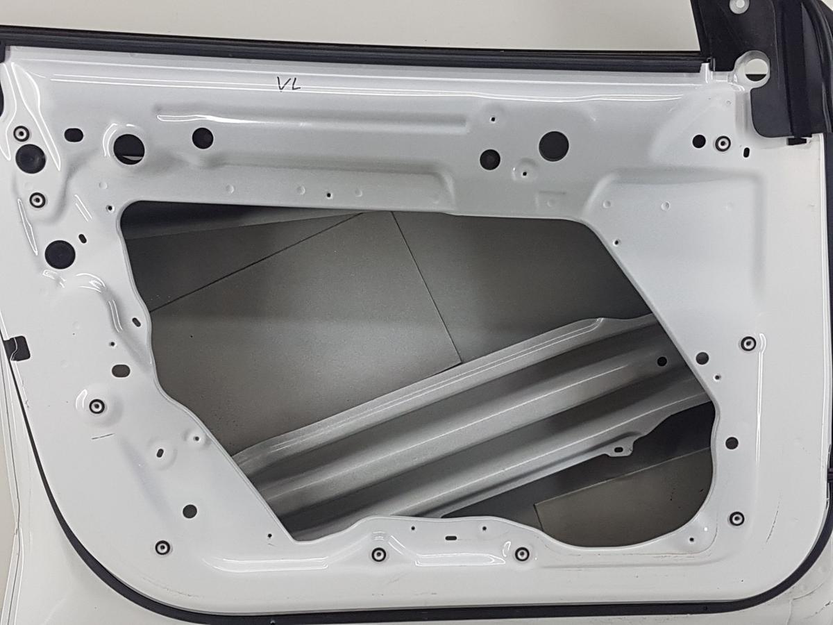 Tesla Model Y T&uuml;r vorn links in PPSW White Water Pearl Bj22 149353700D Rohbaut&uuml;r