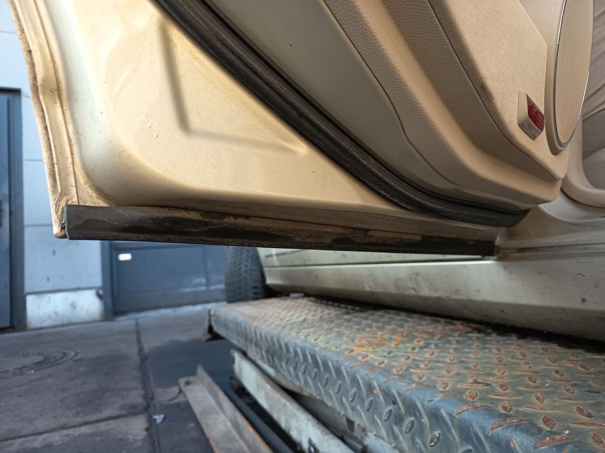 Mercedes S204 T-Modell original T&uuml;r hinten links Fond 794 Perlbeige Bj 2009