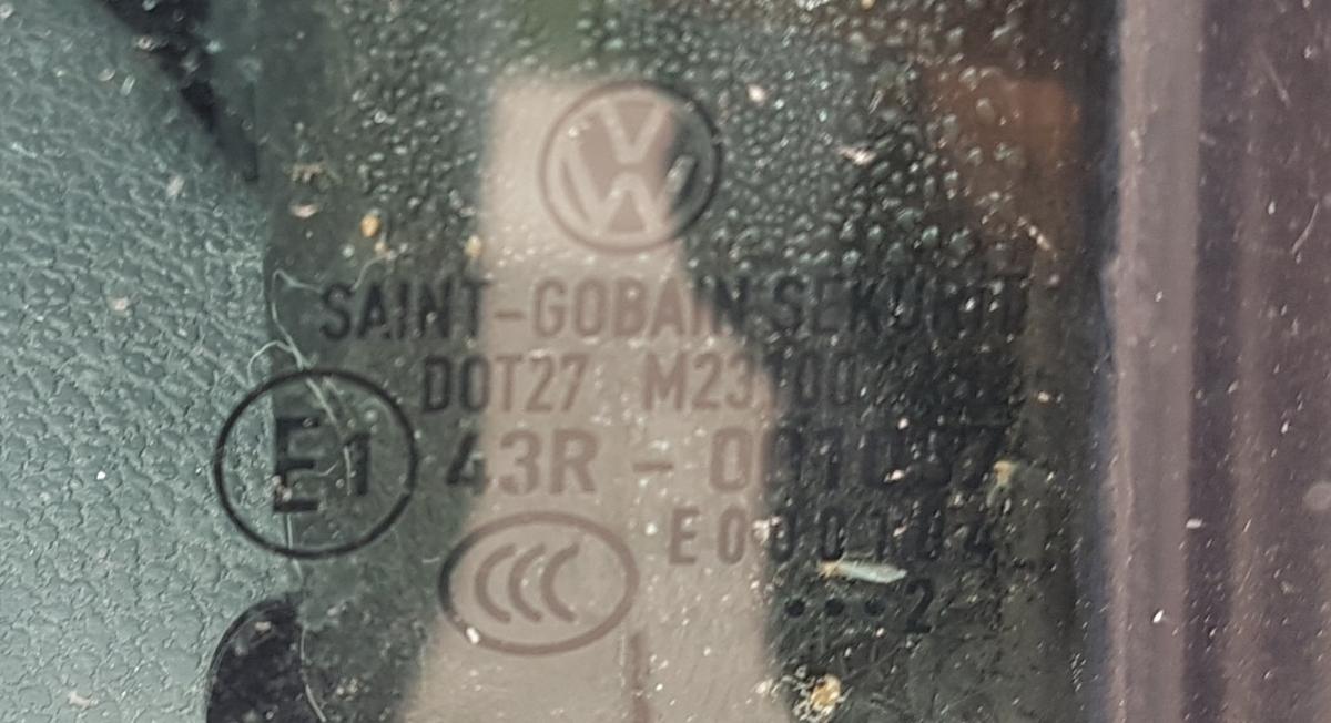 VW Touran 1T3 Dreieckscheibe T&uuml;r hinten links in gr&uuml;ncolor Bj2013