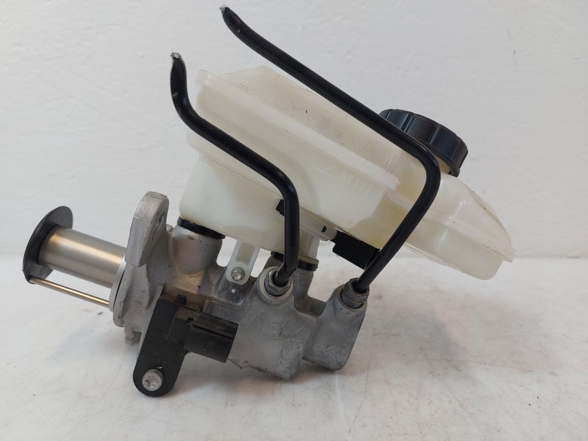 Audi Q2 Typ AG Hauptbremszylinder mit Behälter Bremsflüssigkeit TRW