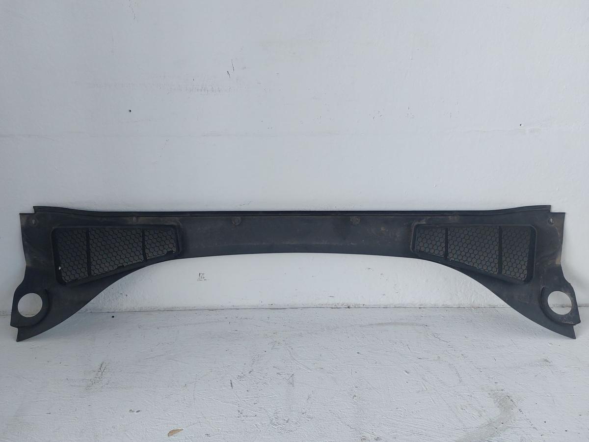 Ford Focus DYB CEW Turnier Windlauf Frontscheibe Abdeckung Wischeranlage