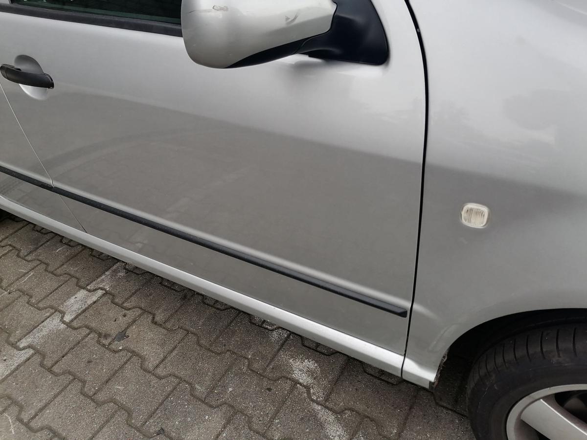 Skoda Fabia 6Y original T&uuml;r vorn rechts Diamantsilber 9102 Bj.2006