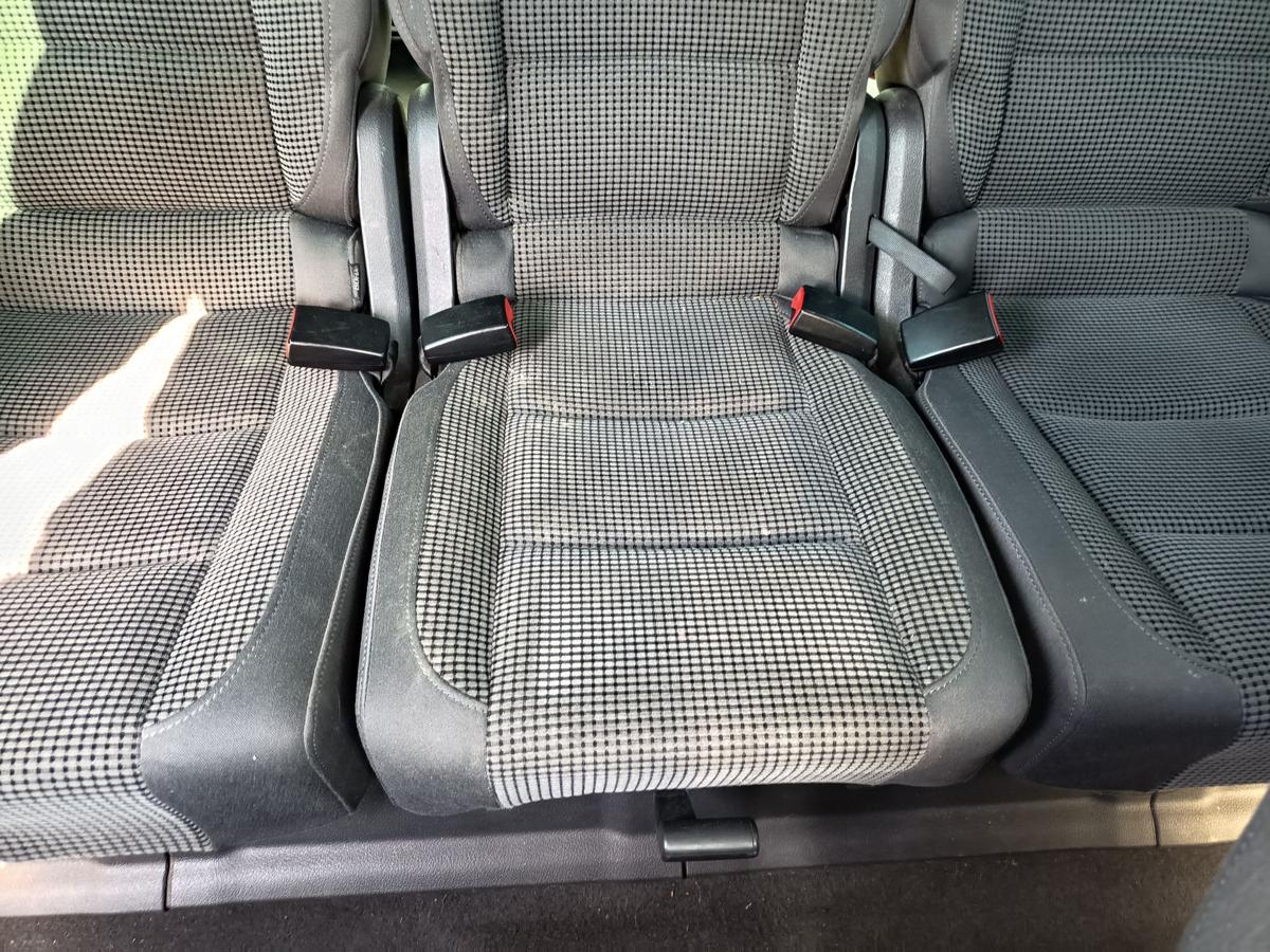 VW Touran 1T original Sitz hinten mitte 2 Reihe Stoff Baujahr 2004