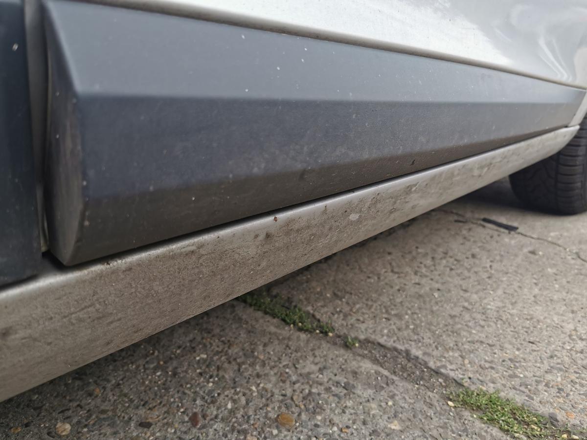 Renault Megane III Z Kombi Beifahrertür Tür Autotür Roh vorn rechts TED69 GREY