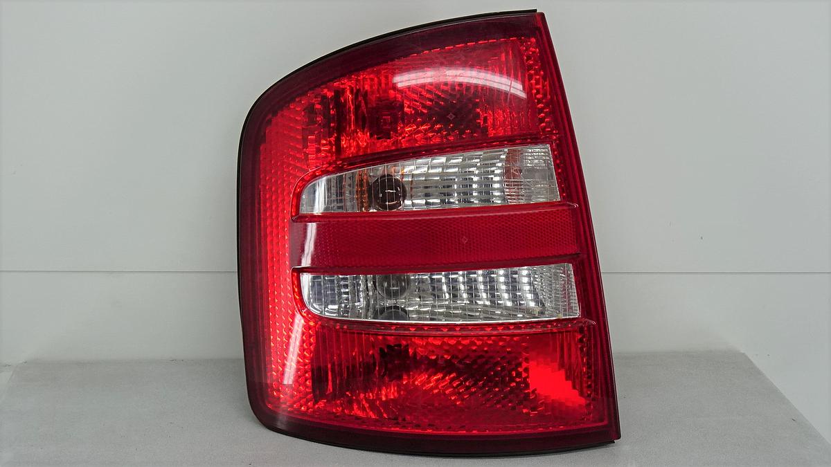 Skoda Fabia Rückleuchte Rücklicht links Bj2003 6Y9945095B Kombi bis 04