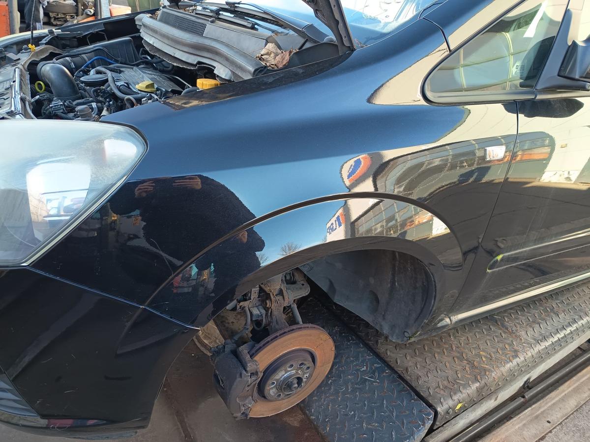 Opel Zafira B original Kotfl&uuml;gel links Z20R schwarz vor Facelift Bj 2005