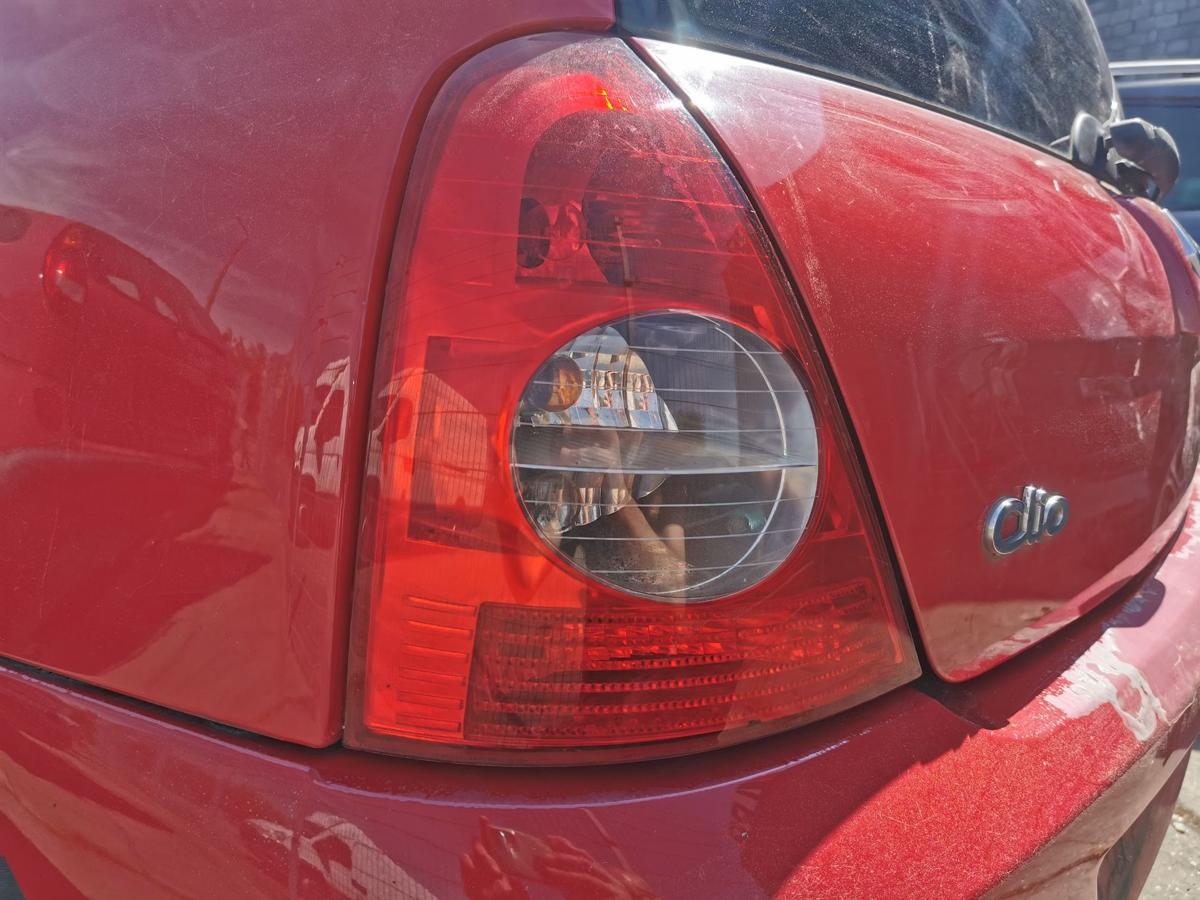 Renault Clio 2 Campus Rückleuchte Schlussleuchte Rücklicht Lampe hinten links