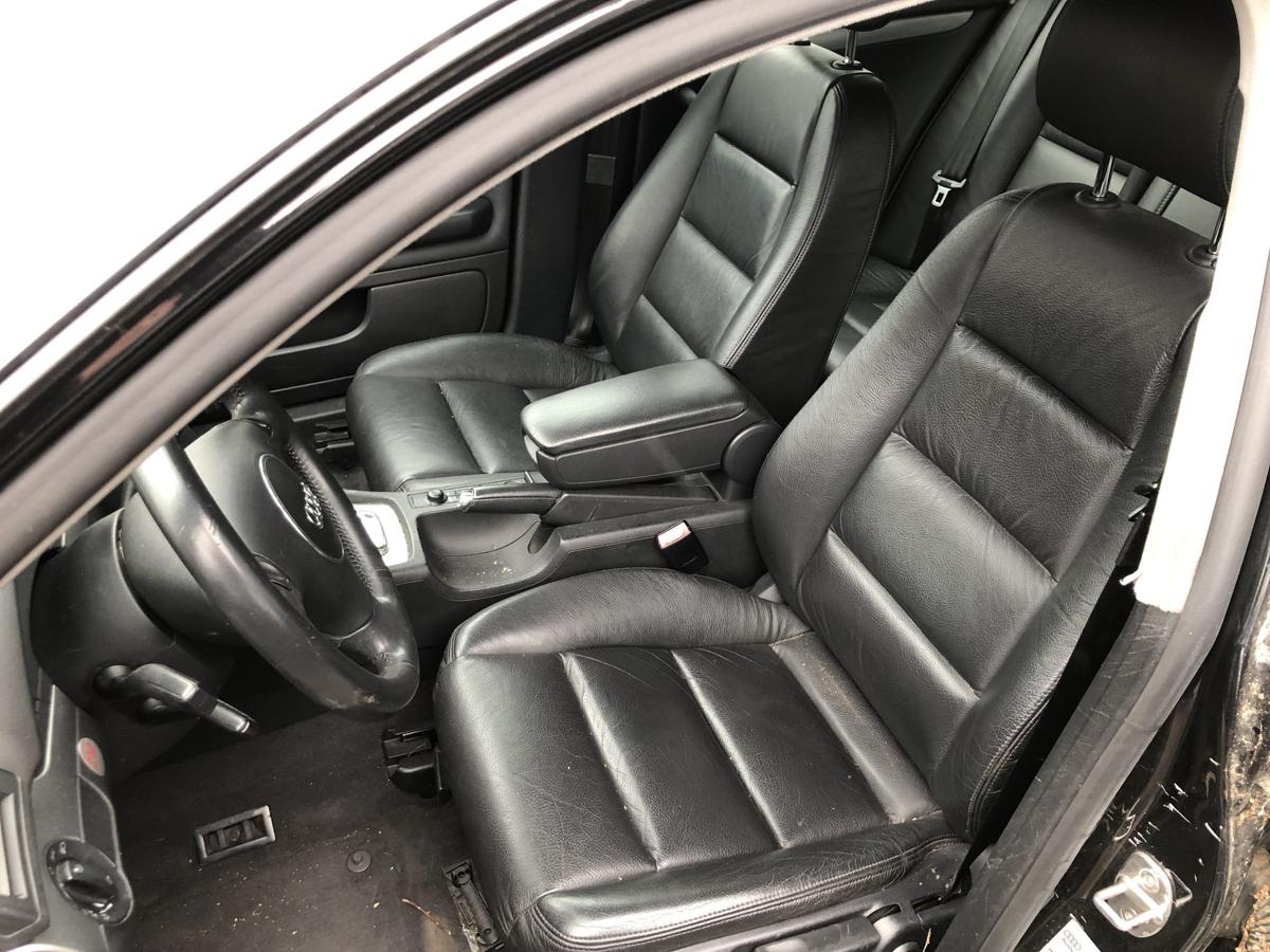 Audi A4 8E B6 Avant Lederausstattung Ledersitze schwarz Ledersitzausstattung