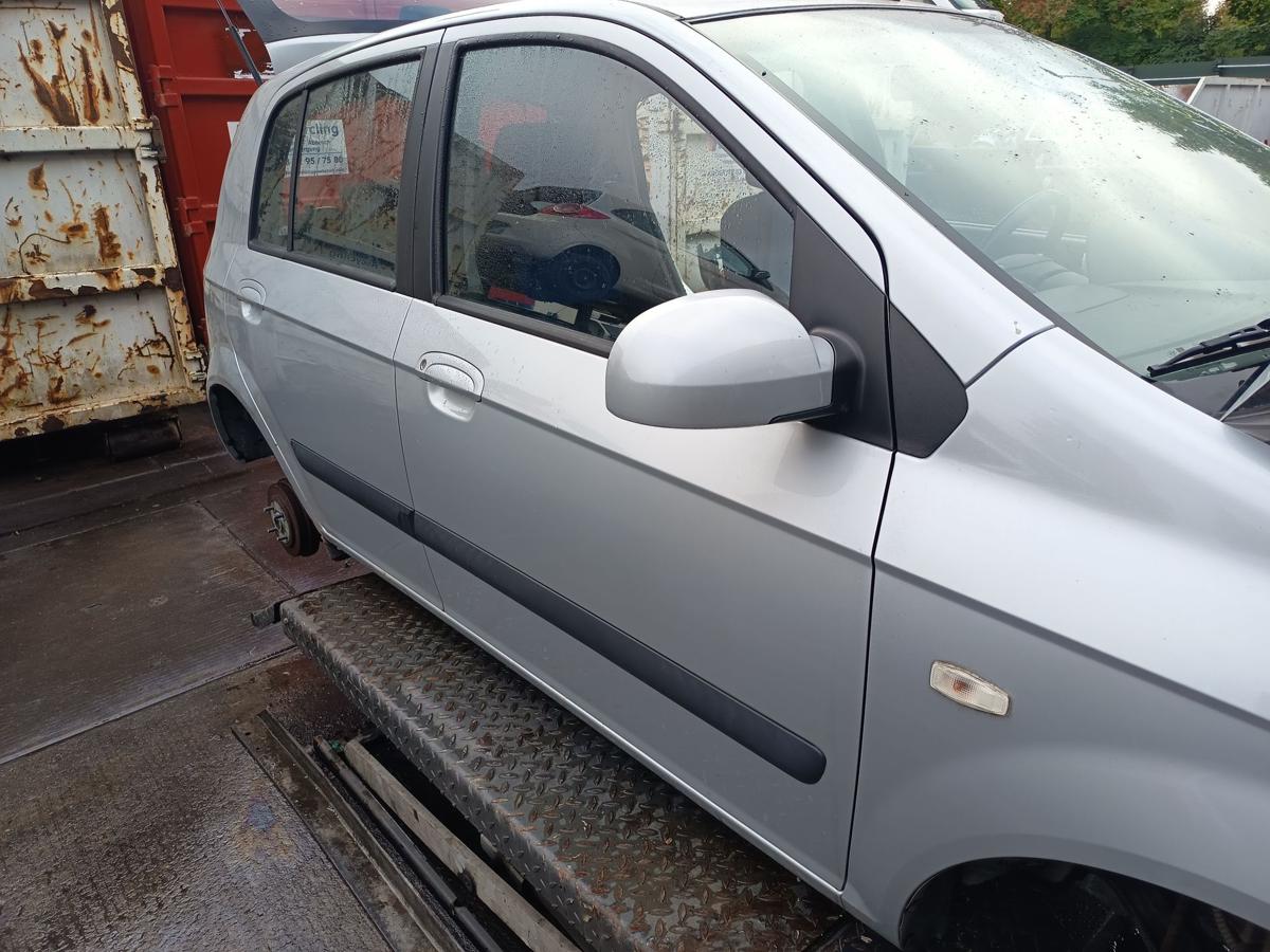 Hyundai Getz original Tür vorn rechts Beifahrer 5S Space Silver Bj 2006