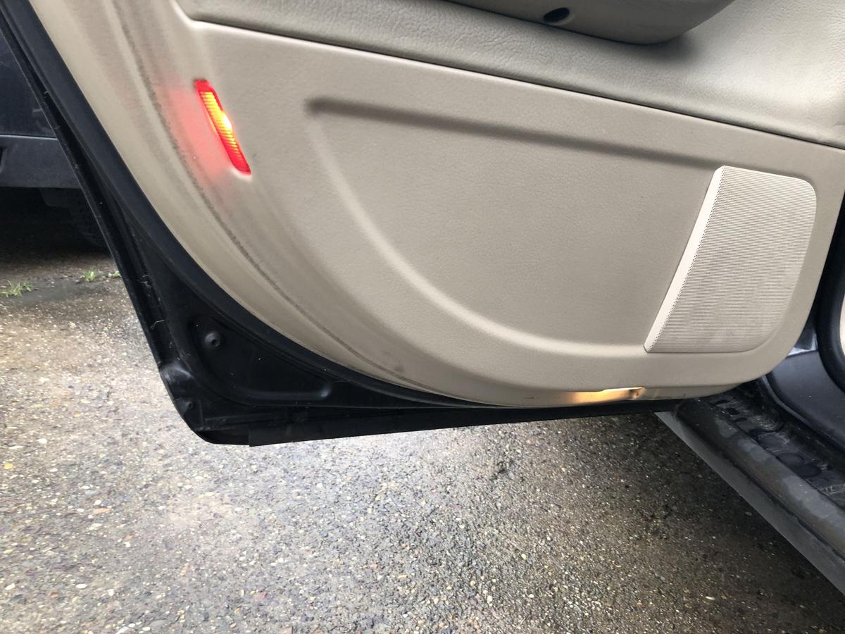 Audi A4 8E B6 Limo T&uuml;r hinten links Fondt&uuml;r LZ9W Ebonyschwarz Rohbau