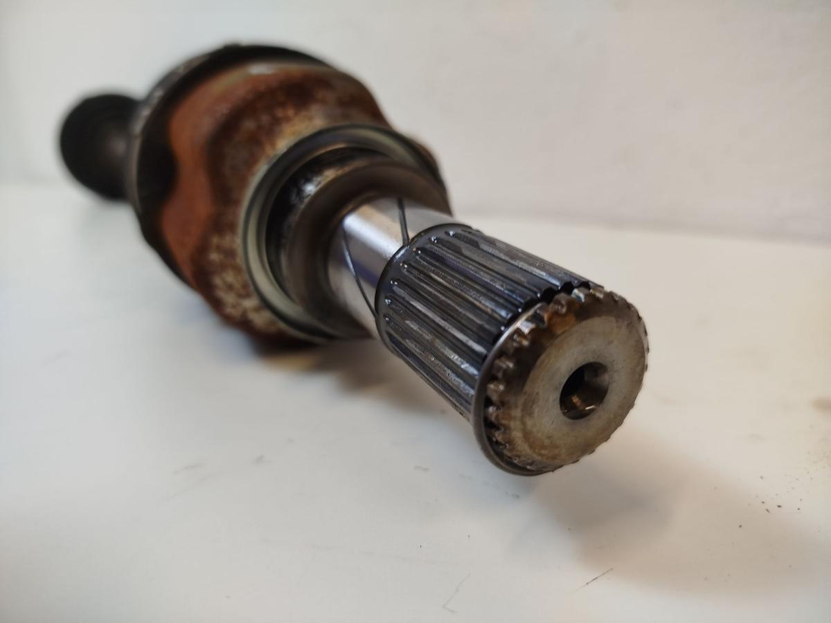 Nissan Micra K14 Antriebswelle vorn links Gelenkwelle vom Schaltgetriebe 5Gang