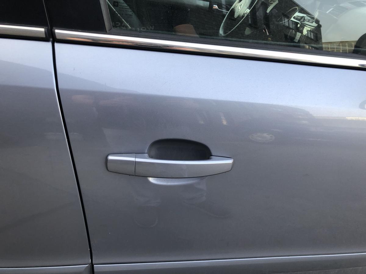 Opel Zafira B T&uuml;r vorn rechts Beifahrert&uuml;r im Rohbau 4AU Lichtsilber Metallic