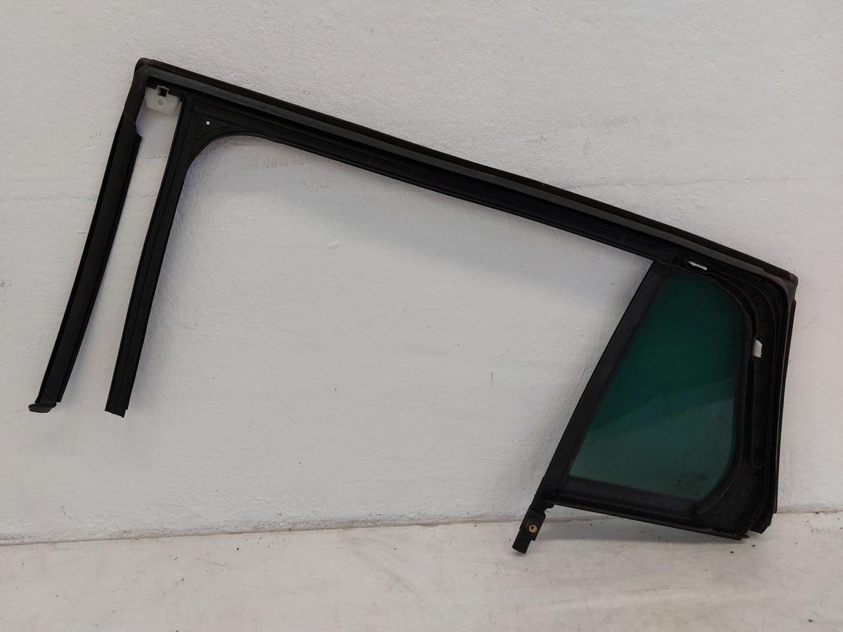 Opel Astra K B16 Dreieckscheibe Tür hinten rechts feste Scheibe Kombi getönt