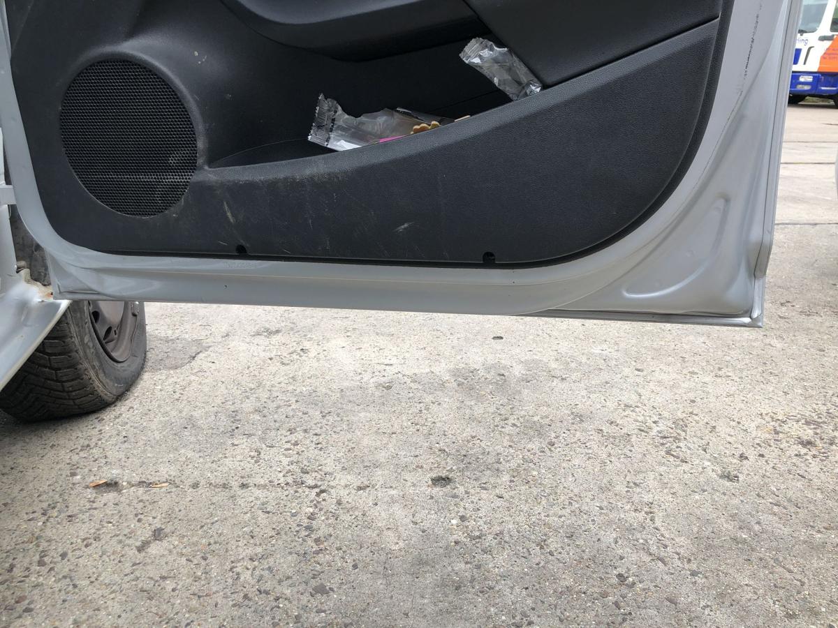 Seat Ibiza 6J 6P ST Kombi Tür vorn rechts Beifahrertür 5 türer LX7W Eissilber