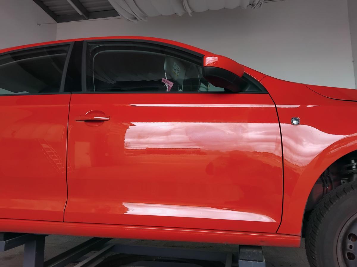 Seat Toledo 4 KG original Tür vorn rechts Beifahrertür LF3K Passion Red BJ2015
