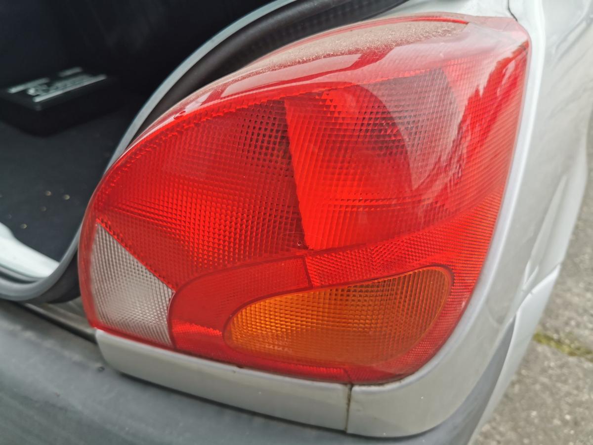 Ford Fiesta JBS Rückleuchte Schlussleuchte Rücklicht hinten rechts